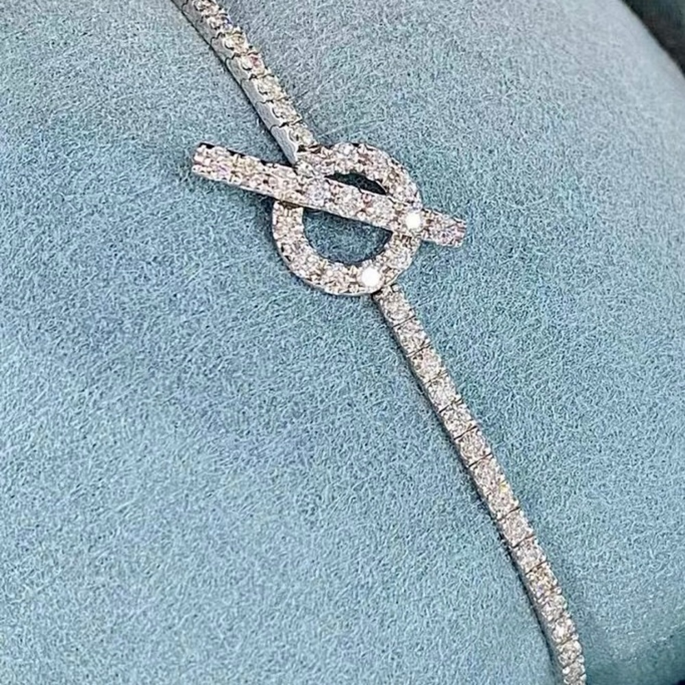 Finesse bracelet - moissanite diamond